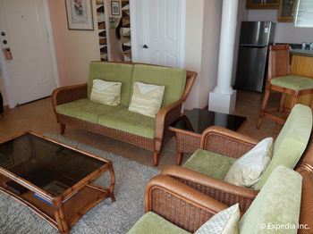 Hotel Monaco Suites De Boracay