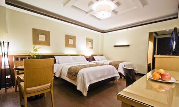 Hotel Regency Lagoon Resort