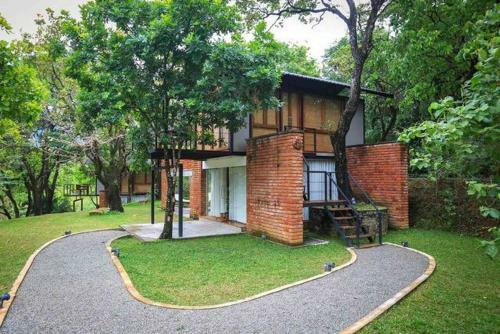 Hotel Sennya Resorts
