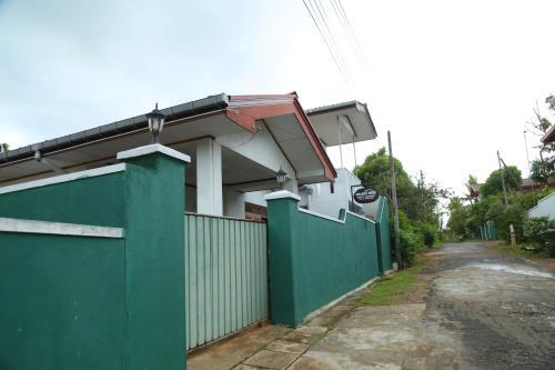 Hostal Holiday Home Bentota