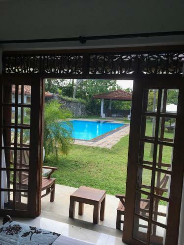 Hotel Cinnamon Villa