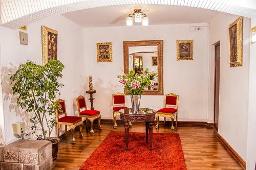 Hotel Monasterio San Pedro