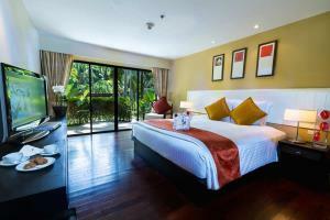 Doubletree Resort By Hilton Hotel Phuket - Surin Beach