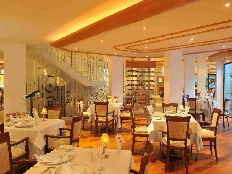 Constantinou Bros Asimina Suites Hotel