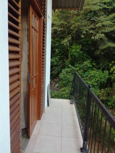 Field View Homestay
