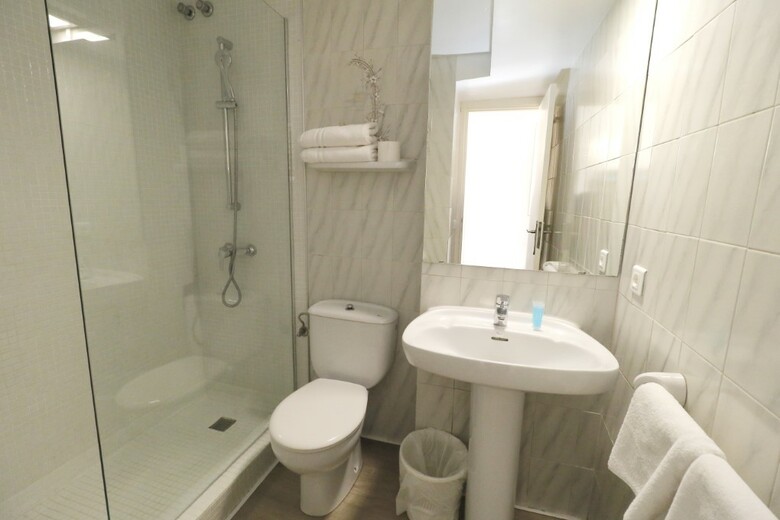 Naika Studios & Apartments