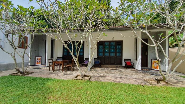Bed & Breakfast Coastal Villa Mirissa