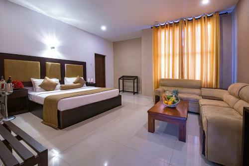 Full Moon Garden Hotel