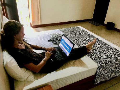 Trip "n" Chill Hostels Colombo Airport