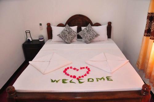Bed & Breakfast Wish Prabha Lake View Lodge
