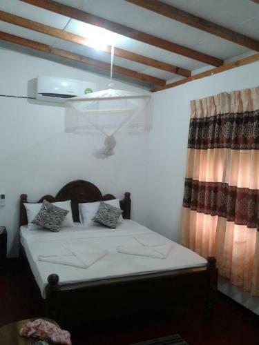 Bed & Breakfast Wish Prabha Lake View Lodge