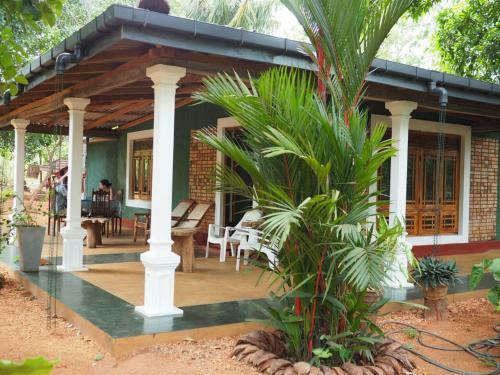 Hostal Thilina Home Stay