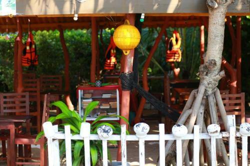 Hostal Mallika Guest House