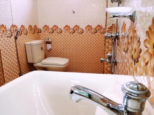 Hostal Golden Beach Resort