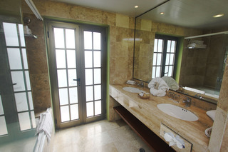 Los Itzaes Hotel