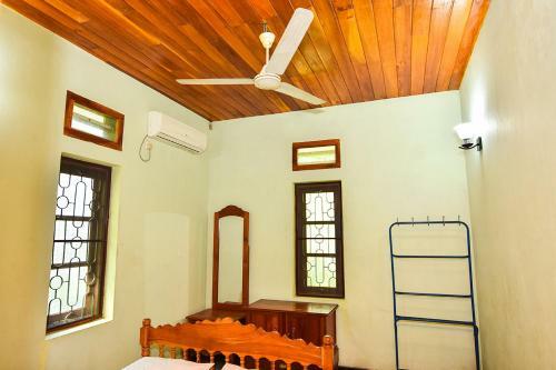 Deniyawatta Bungalow