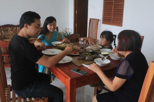 Posada Tissa Lake Resort