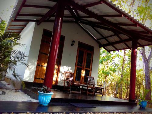 Hostal Bright Sun Safari Hotel