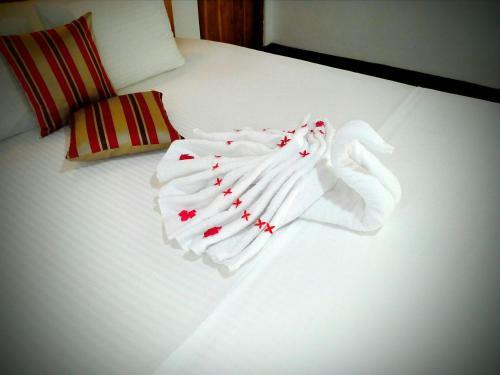 Hostal Bright Sun Safari Hotel