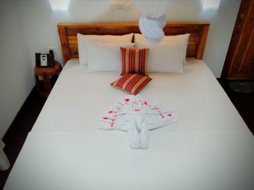 Hostal Bright Sun Safari Hotel