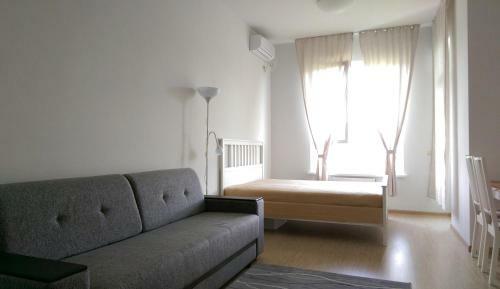 Happy Place Apartments Suvir