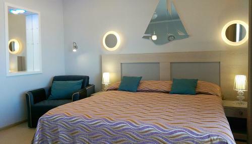 Happy Place Apartments Navy