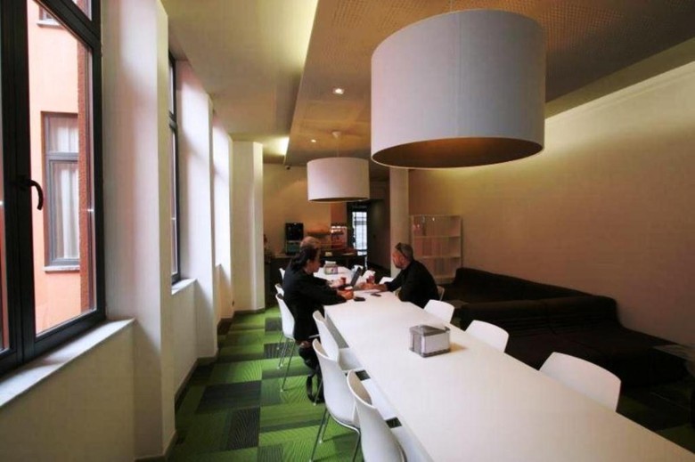 Alma Grand Place Hotel