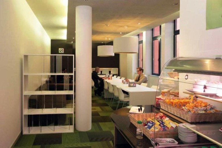 Alma Grand Place Hotel