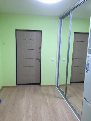 Apartment Urozhaynaya 71/7