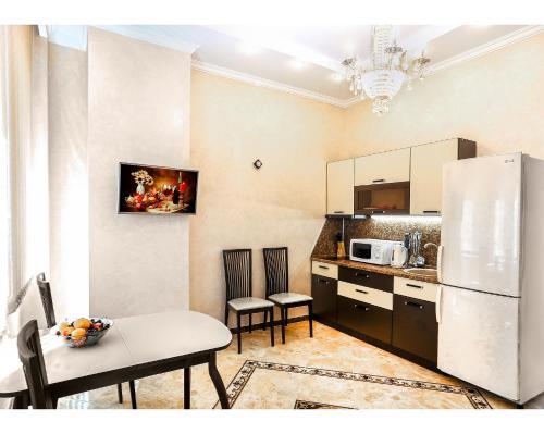 Apart-hotel Lenina 57