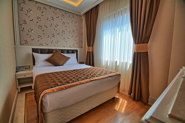 Samir Deluxe Hotel