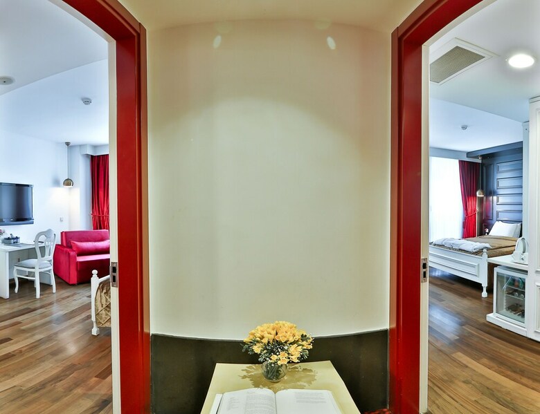 Senatus Hotel