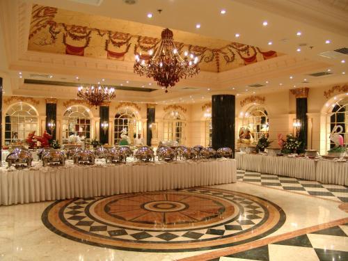 Pyramisa Suites Hotel Cairo
