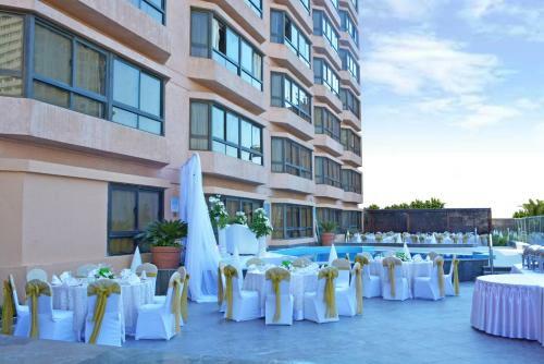 Pyramisa Suites Hotel Cairo