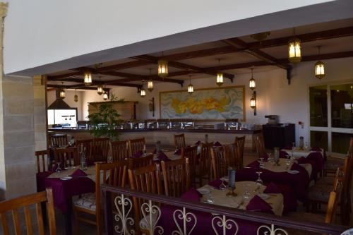 Hotel Mangrove Bay Resort