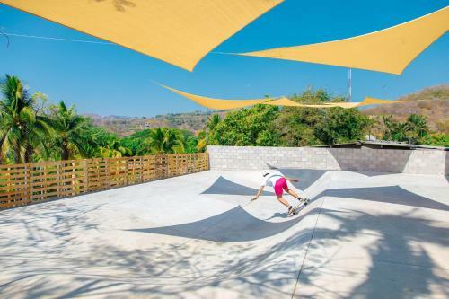 Puro Surf Hotel