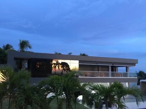 Hotel Acantilados
