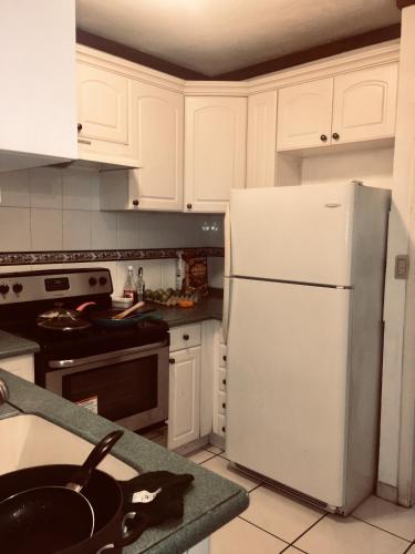Apartamento Alquiler De Habitaci�n