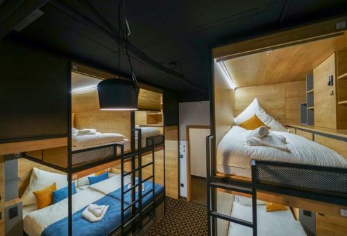 New! Boutique Capsule Hostel Chors