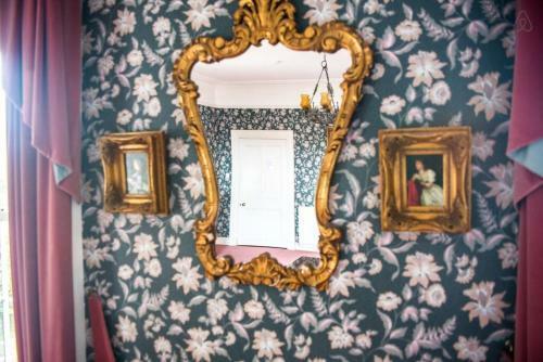 Healthfield Manor