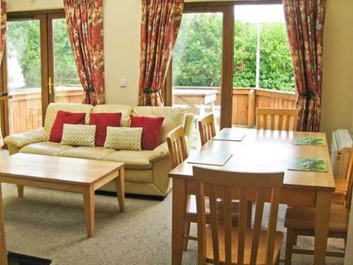 1 Sneem Holiday Village