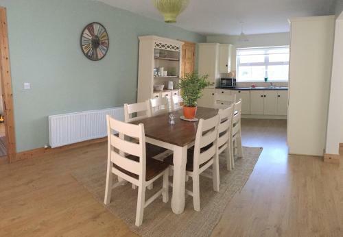 No 4 Ballymastoker Cottage
