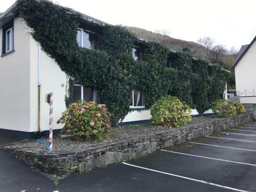 Lodge At Leenane Hotel