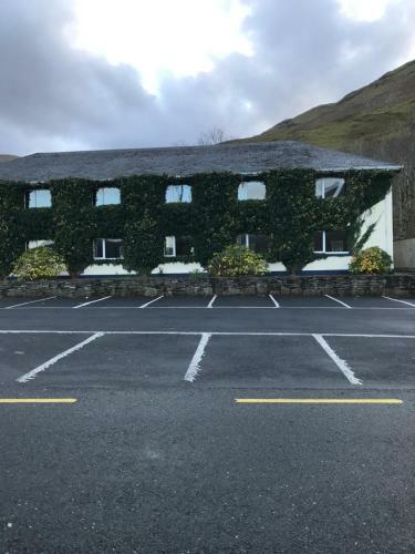 Lodge At Leenane Hotel