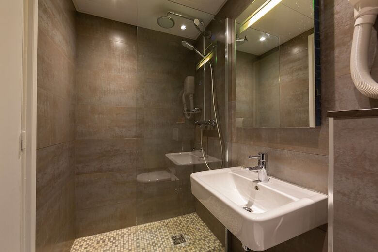 Hotel Logis H�tel 15 Montparnasse