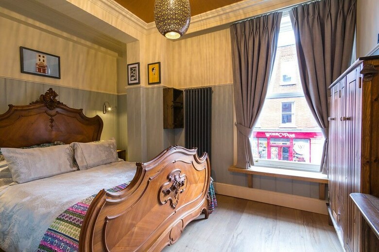 Posada Mcgettigan's Townhouse
