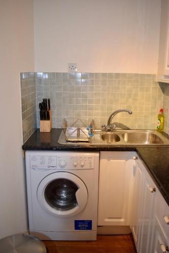 2 Bedroom Apartment In Dublin Sleeps 4