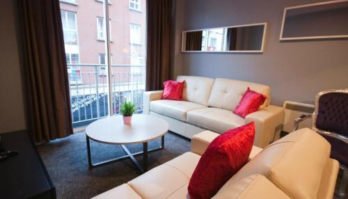 Henry Street Aparthotel