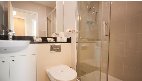 Henry Street Aparthotel