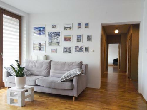 Jt Apartments/dworska